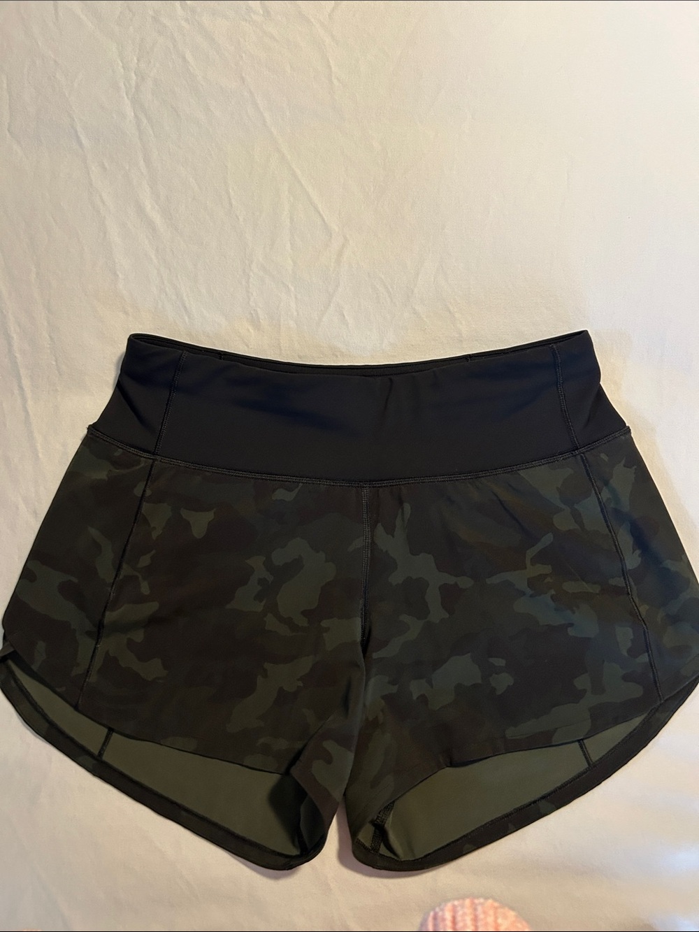 Lululemon Women’s Black and Olive Camo Athletic Shorts. Size 4 Tall. NWOT